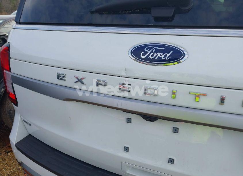 Photo 18 of 2023 Ford Expedition XLT MAX (VIN 1FMJK1H88PEA03834)
