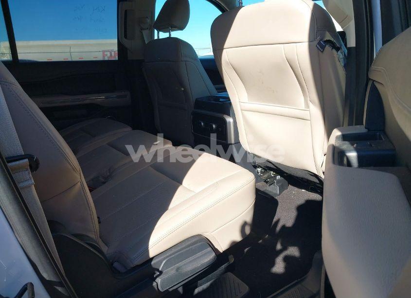 Photo 8 of 2023 Ford Expedition XLT MAX (VIN 1FMJK1H88PEA03834)
