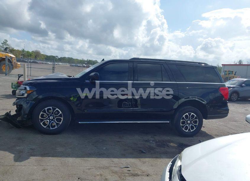 Photo 14 of 2023 Ford Expedition XLT MAX (VIN 1FMJK1H89PEA28645)