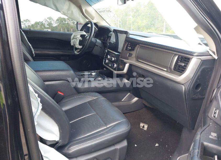 Photo 5 of 2023 Ford Expedition XLT MAX (VIN 1FMJK1H89PEA28645)