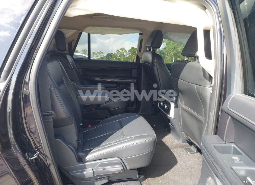 Photo 8 of 2023 Ford Expedition XLT MAX (VIN 1FMJK1H89PEA28645)