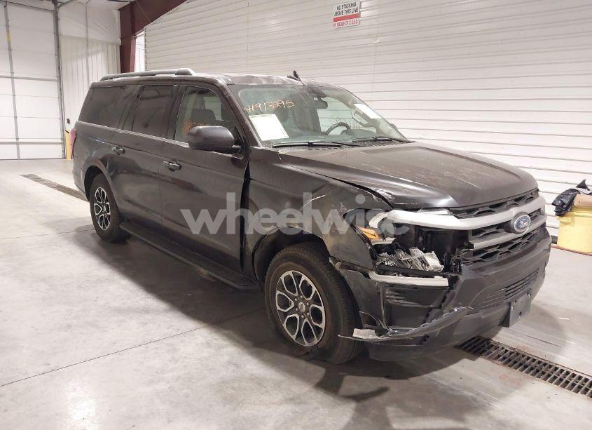 2024 Ford Expedition XLT MAX (VIN 1FMJK1H89REA50194) main photo