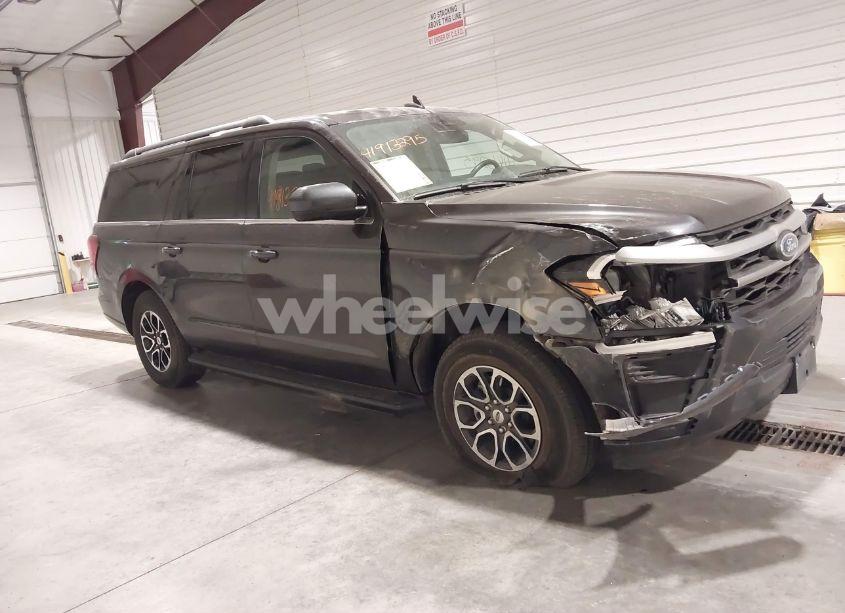 Photo 13 of 2024 Ford Expedition XLT MAX (VIN 1FMJK1H89REA50194)