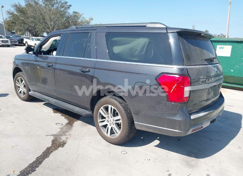 Photo 3 of 2024 Ford Expedition XLT MAX (VIN 1FMJK1H89REA68582)
