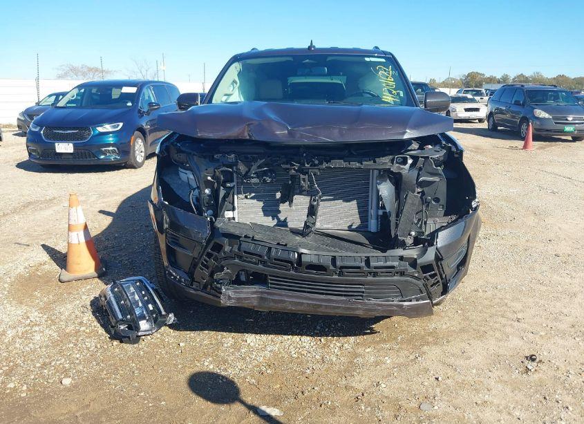 Photo 12 of 2024 Ford Expedition XLT MAX (VIN 1FMJK1H8XREA35557)