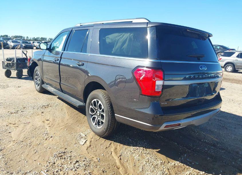 Photo 3 of 2024 Ford Expedition XLT MAX (VIN 1FMJK1H8XREA35557)