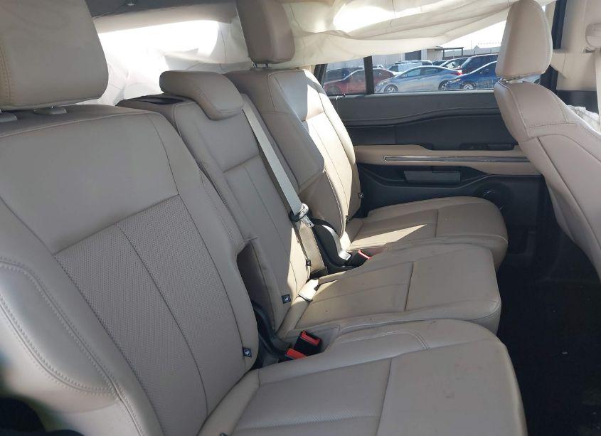 Photo 8 of 2024 Ford Expedition XLT MAX (VIN 1FMJK1H8XREA35557)
