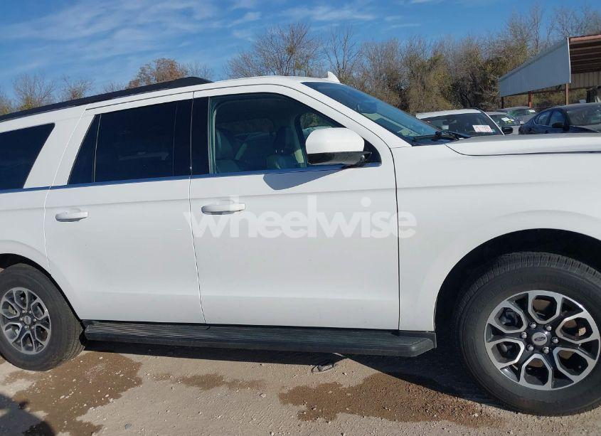 Photo 13 of 2024 Ford Expedition XLT MAX (VIN 1FMJK1H8XREA38197)