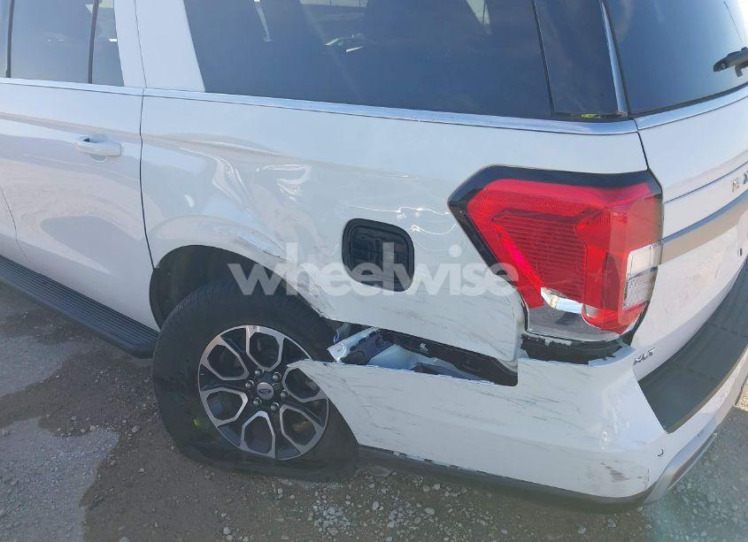 Photo 6 of 2024 Ford Expedition XLT MAX (VIN 1FMJK1H8XREA38197)