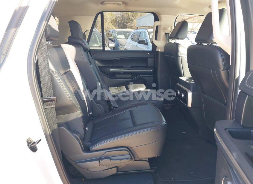 Photo 8 of 2024 Ford Expedition XLT MAX (VIN 1FMJK1H8XREA38197)