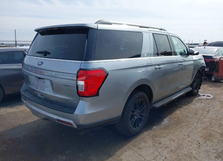 Photo 4 of 2024 Ford Expedition XLT MAX (VIN 1FMJK1H8XREA55341)