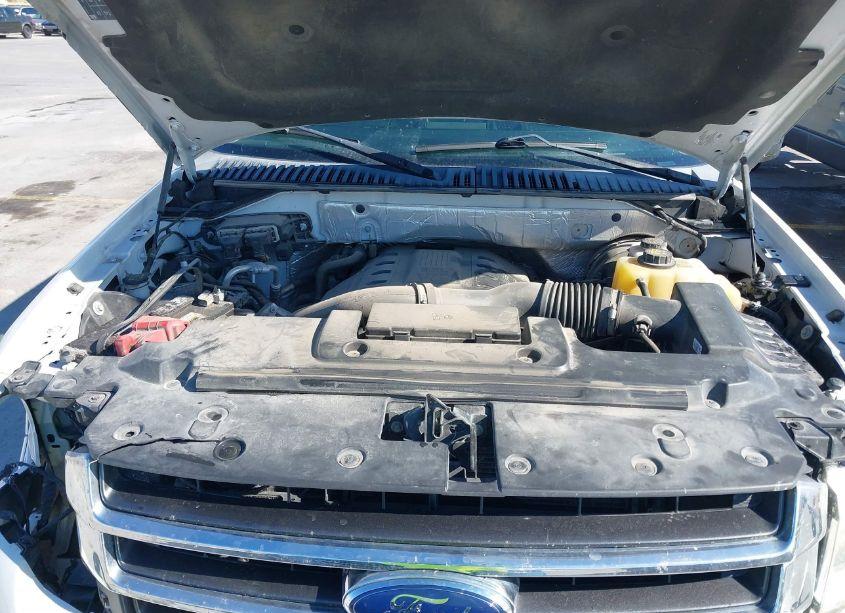 Photo 10 of 2015 Ford Expedition EL XLT (VIN 1FMJK1HT0FEF28485)