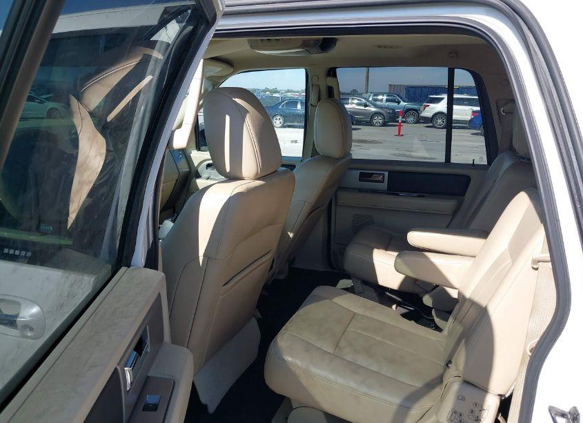 Photo 8 of 2015 Ford Expedition EL XLT (VIN 1FMJK1HT0FEF28485)