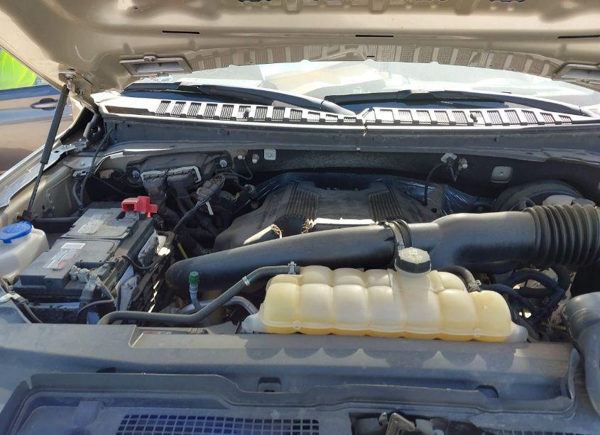 Photo 10 of 2018 Ford Expedition MAX XLT (VIN 1FMJK1HT0JEA15441)