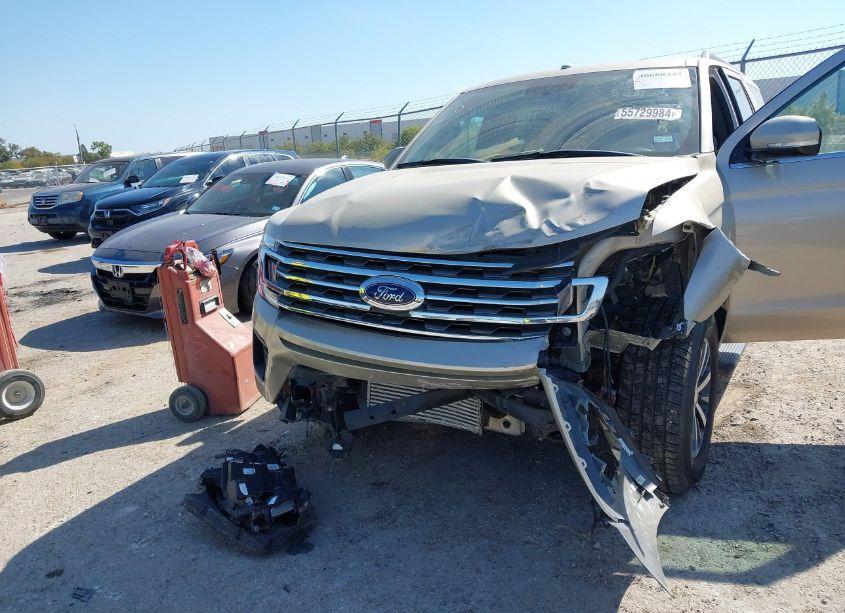 Photo 6 of 2018 Ford Expedition MAX XLT (VIN 1FMJK1HT0JEA15441)