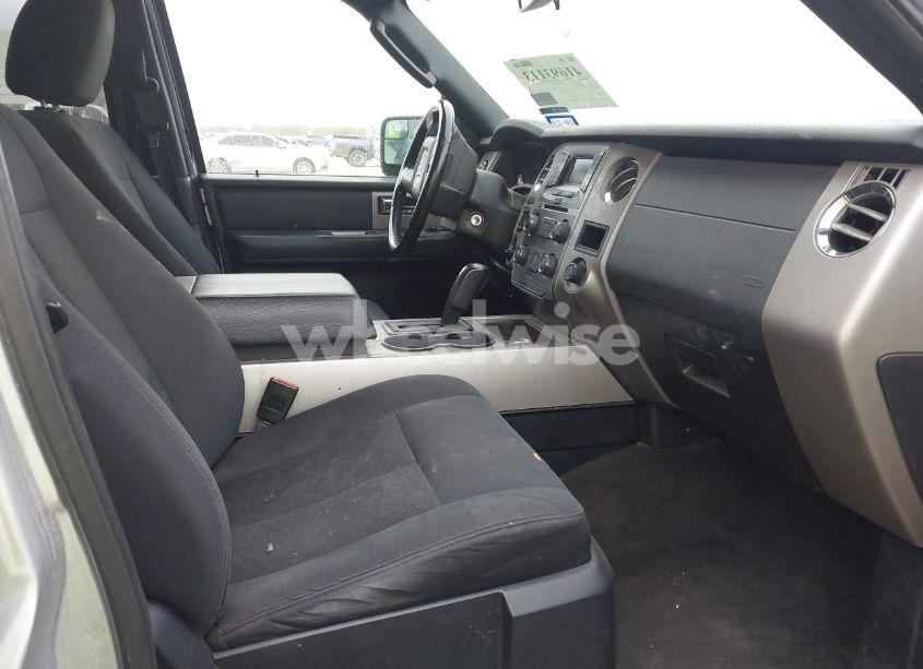 Photo 5 of 2017 Ford Expedition EL XLT (VIN 1FMJK1HT1HEA01641)