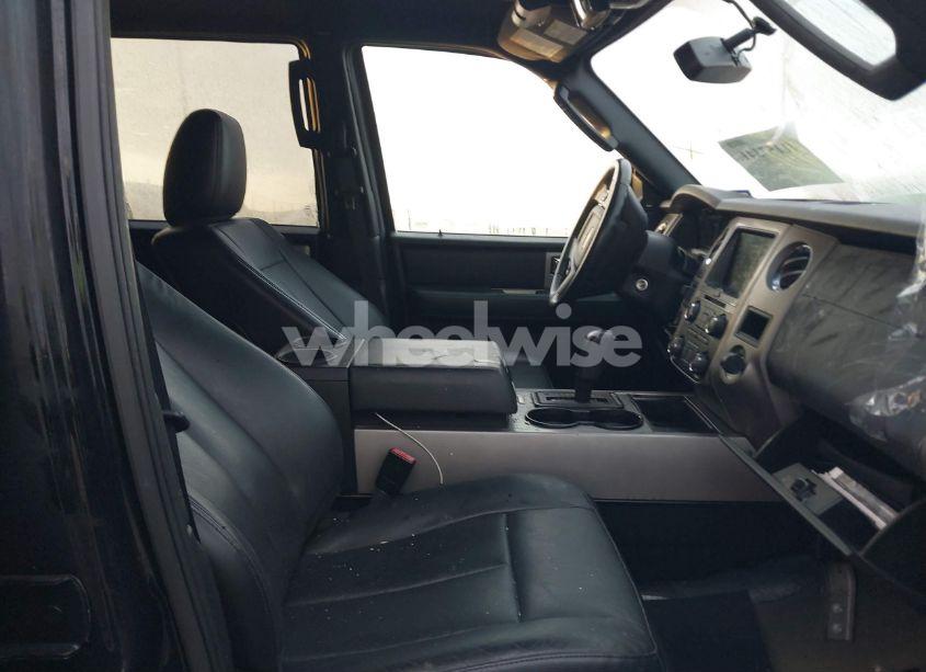 Photo 5 of 2017 Ford Expedition EL XLT (VIN 1FMJK1HT1HEA32923)