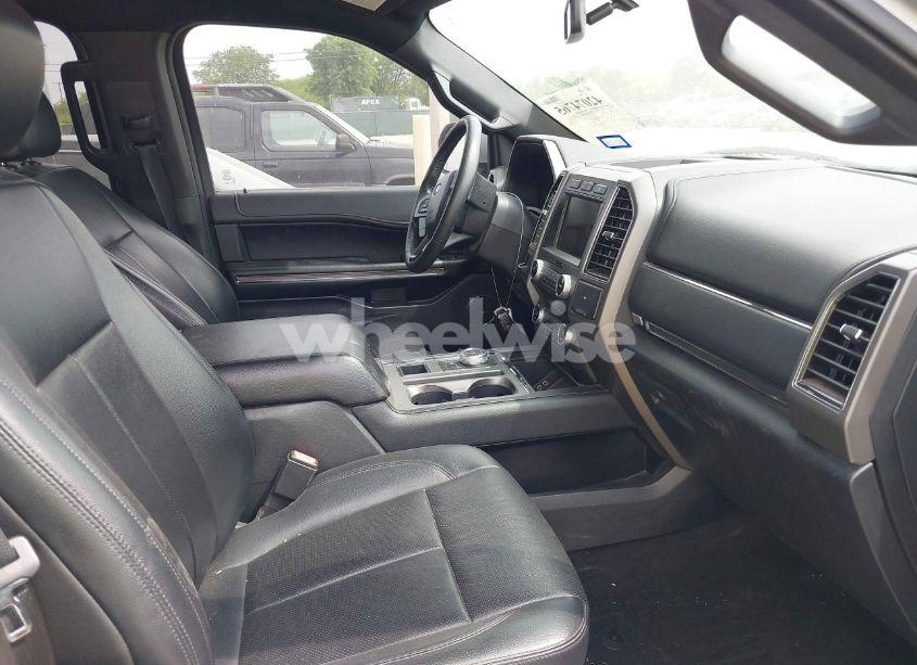 Photo 5 of 2019 Ford Expedition MAX XLT (VIN 1FMJK1HT1KEA13618)