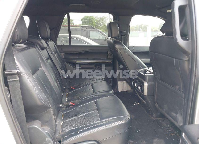 Photo 8 of 2019 Ford Expedition MAX XLT (VIN 1FMJK1HT1KEA13618)