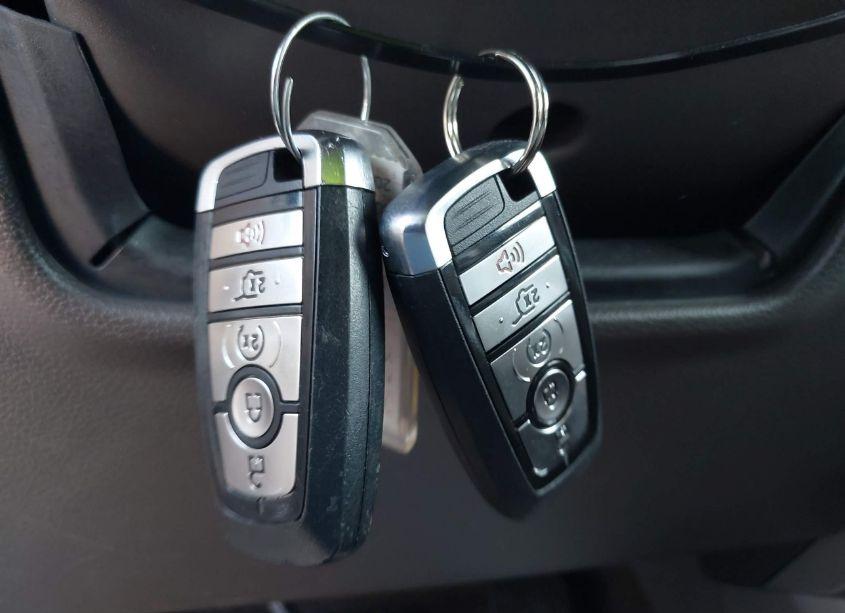 Photo 11 of 2021 Ford Expedition XLT MAX (VIN 1FMJK1HT1MEA19681)