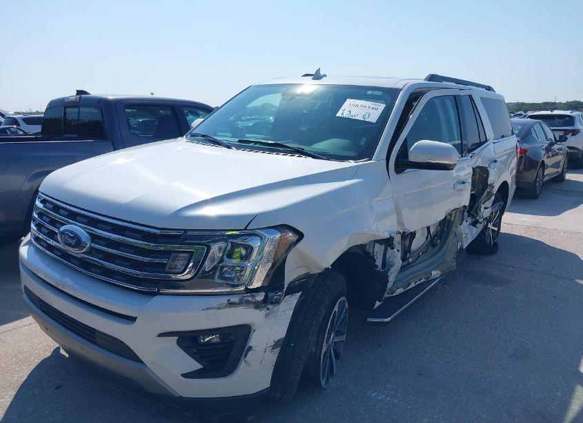 Photo 2 of 2021 Ford Expedition XLT MAX (VIN 1FMJK1HT1MEA19681)