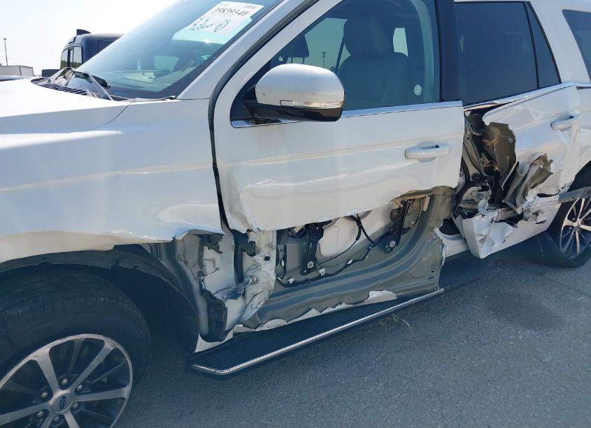 Photo 6 of 2021 Ford Expedition XLT MAX (VIN 1FMJK1HT1MEA19681)