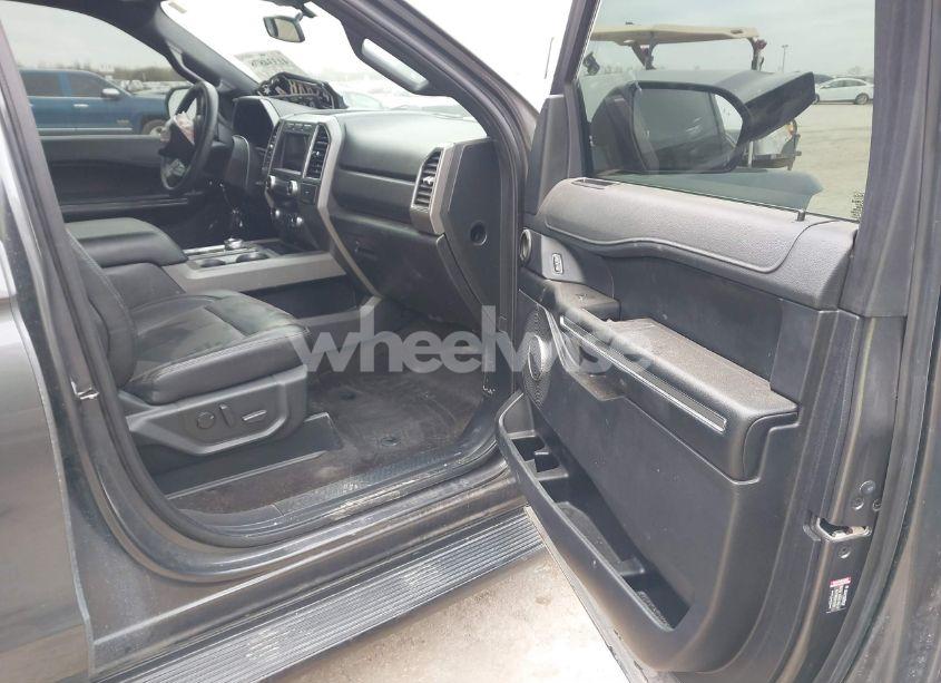 Photo 5 of 2020 Ford Expedition XLT MAX (VIN 1FMJK1HT5LEA80515)