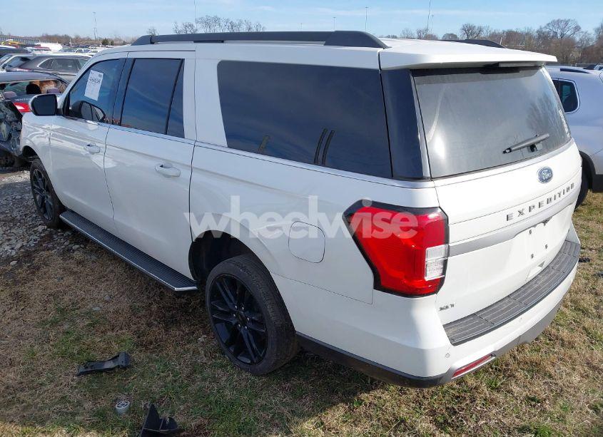 Photo 3 of 2022 Ford Expedition XLT MAX (VIN 1FMJK1HT6NEA55223)