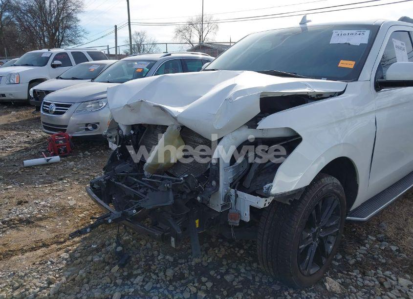 Photo 6 of 2022 Ford Expedition XLT MAX (VIN 1FMJK1HT6NEA55223)