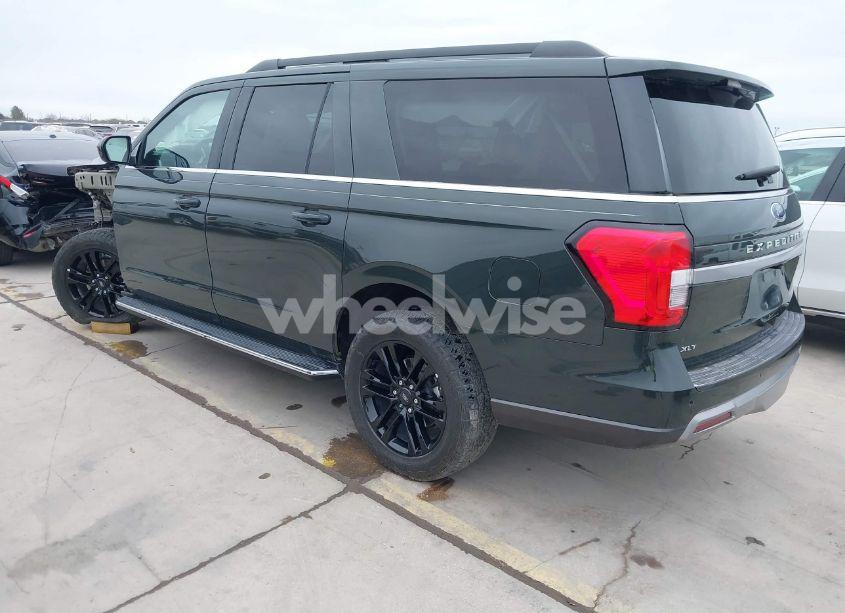 Photo 3 of 2022 Ford Expedition XLT MAX (VIN 1FMJK1HT6NEA56873)