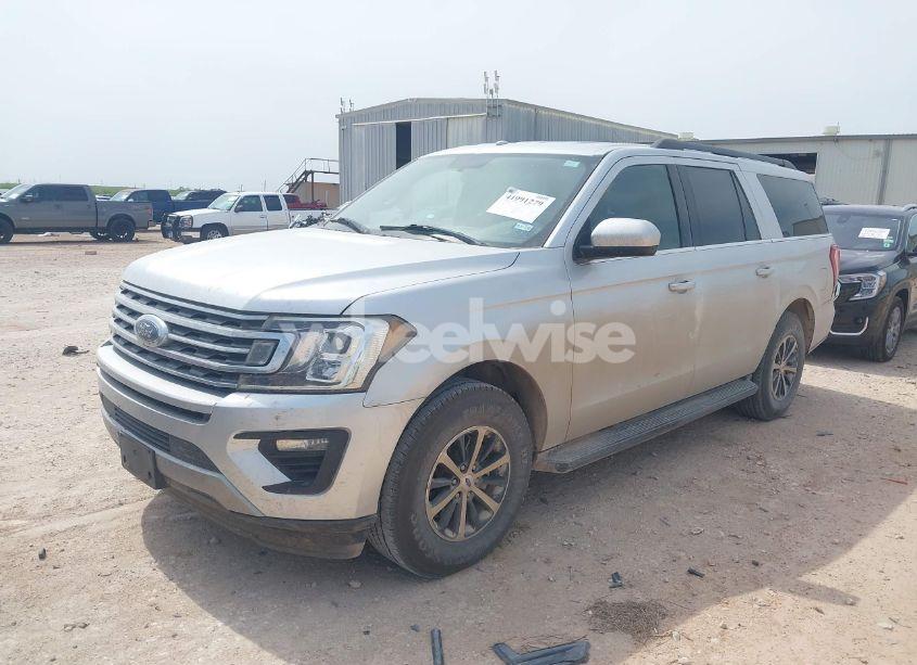 Photo 2 of 2018 Ford Expedition MAX XLT (VIN 1FMJK1HT7JEA28509)