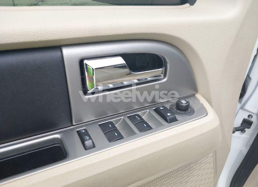 Photo 19 of 2016 Ford Expedition EL XLT (VIN 1FMJK1HT8GEF49487)