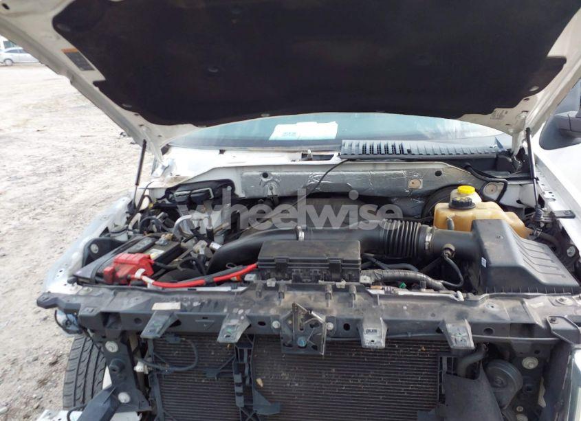 Photo 10 of 2017 Ford Expedition EL XLT (VIN 1FMJK1HT8HEA52523)