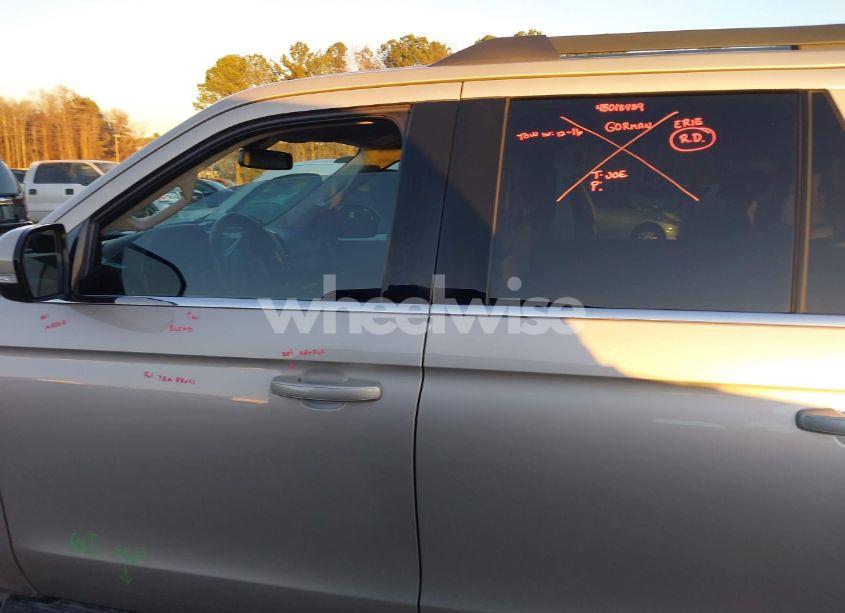 Photo 15 of 2018 Ford Expedition MAX XLT (VIN 1FMJK1HT8JEA06180)