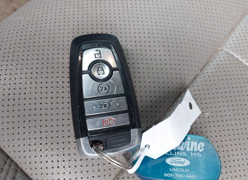 Photo 11 of 2019 Ford Expedition MAX XLT (VIN 1FMJK1HTXKEA29655)