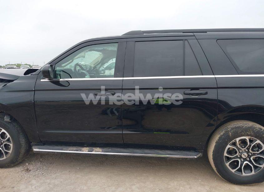 Photo 15 of 2022 Ford Expedition XLT MAX (VIN 1FMJK1HTXNEA66466)