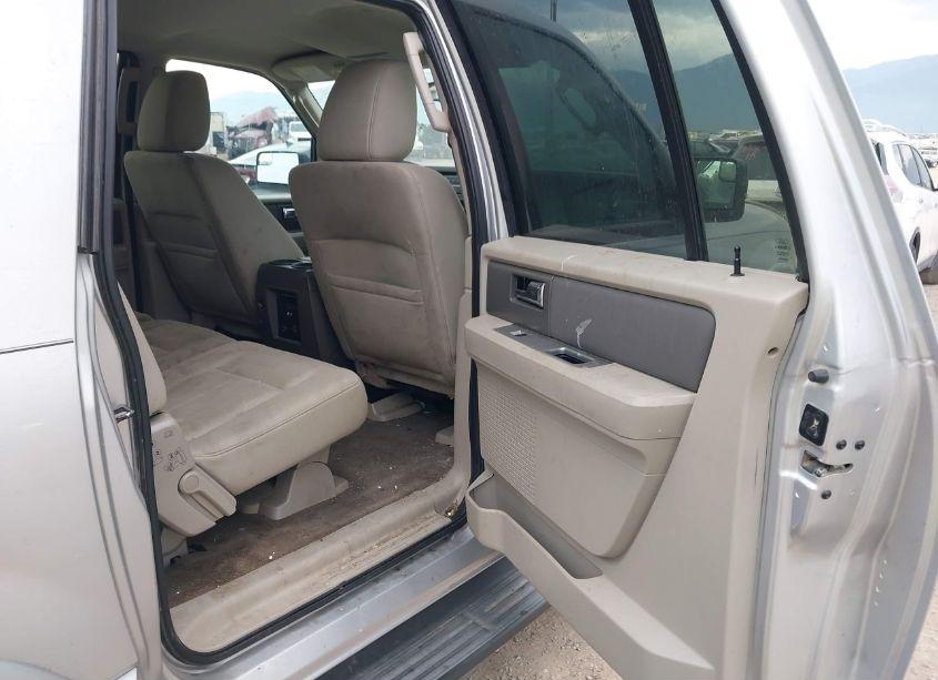 Photo 8 of 2013 Ford Expedition EL XLT (VIN 1FMJK1J50DEF00436)