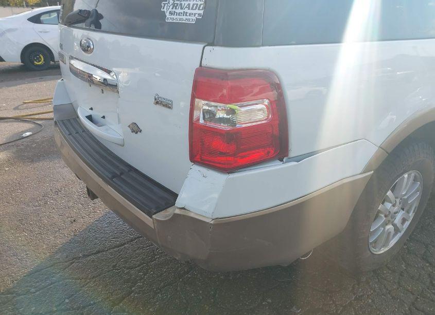 Photo 18 of 2013 Ford Expedition EL XLT (VIN 1FMJK1J50DEF01537)