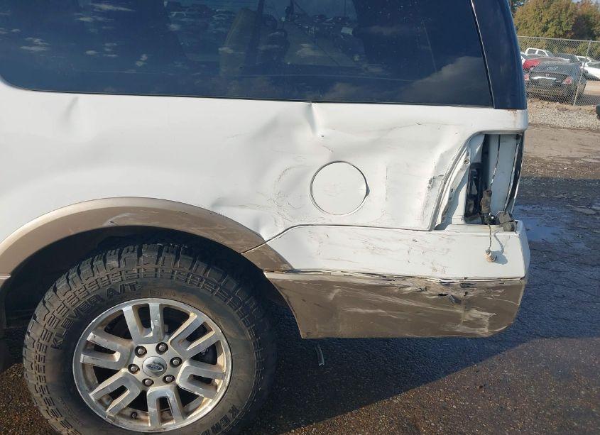 Photo 6 of 2013 Ford Expedition EL XLT (VIN 1FMJK1J50DEF01537)