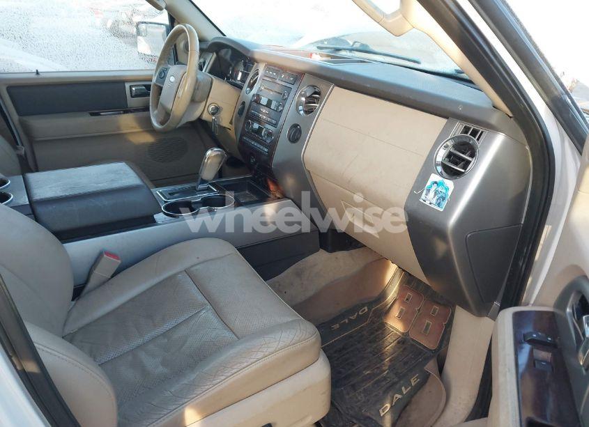 Photo 5 of 2013 Ford Expedition EL XLT (VIN 1FMJK1J50DEF51984)