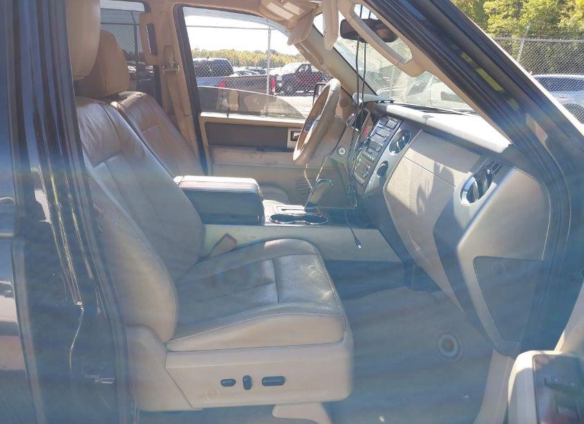 Photo 5 of 2014 Ford Expedition EL XLT (VIN 1FMJK1J53EEF39037)