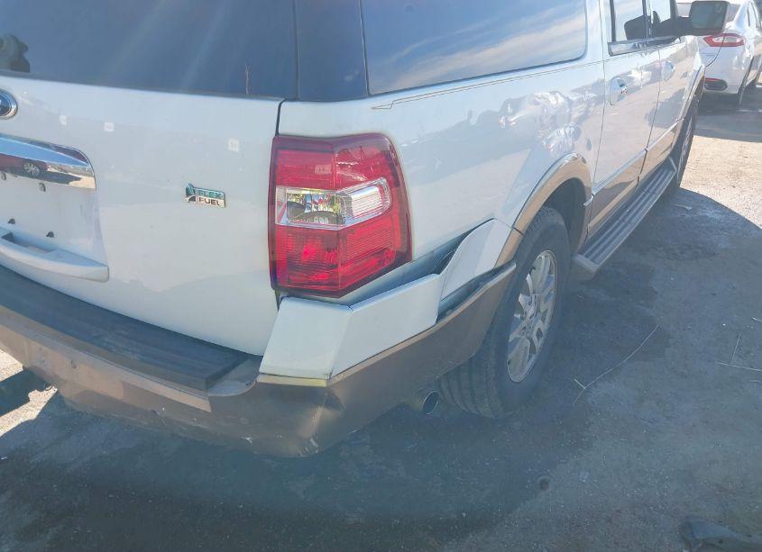 Photo 6 of 2014 Ford Expedition EL XLT (VIN 1FMJK1J55EEF50833)