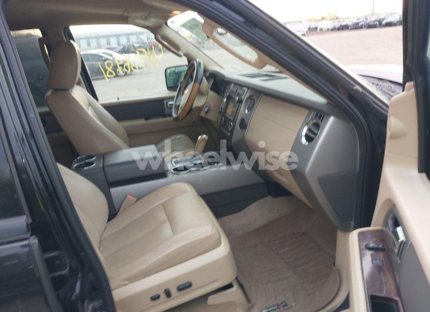 Photo 5 of 2014 Ford Expedition EL XLT (VIN 1FMJK1J59EEF13316)