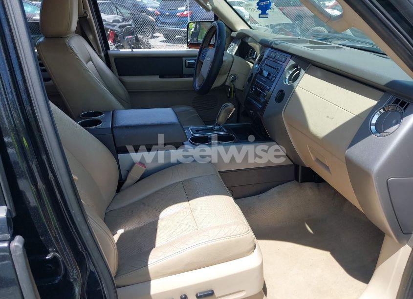 Photo 5 of 2014 Ford Expedition EL XLT (VIN 1FMJK1J59EEF46249)
