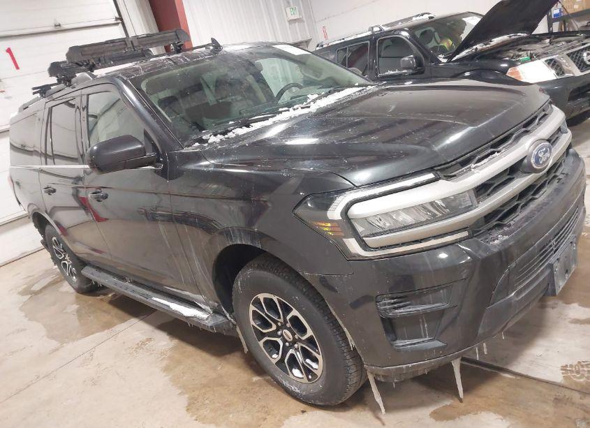2024 Ford Expedition XLT MAX (VIN 1FMJK1J80REA15666) main photo
