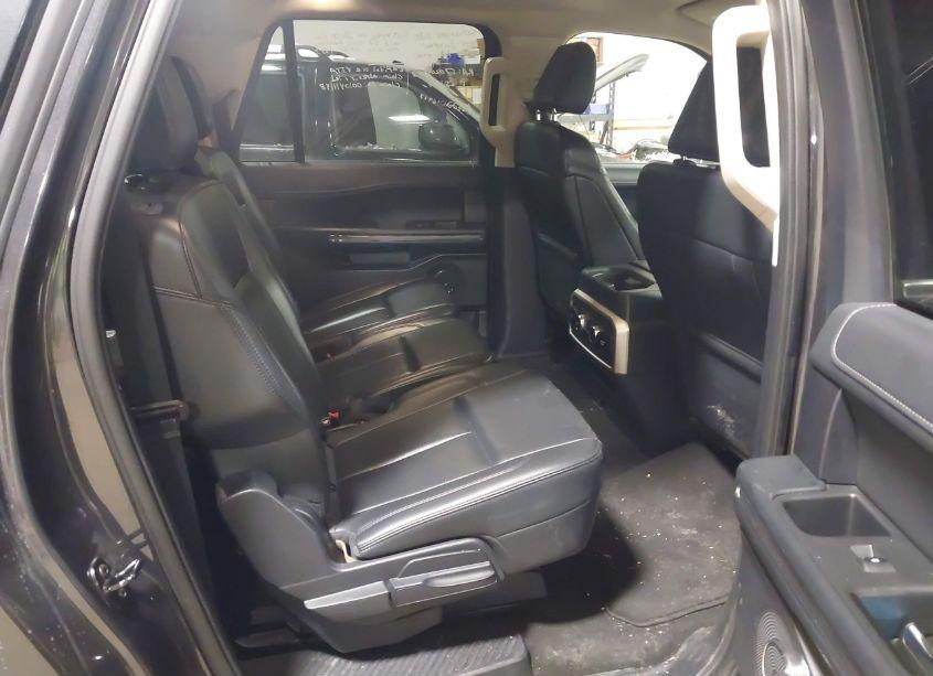 Photo 8 of 2024 Ford Expedition XLT MAX (VIN 1FMJK1J80REA15666)