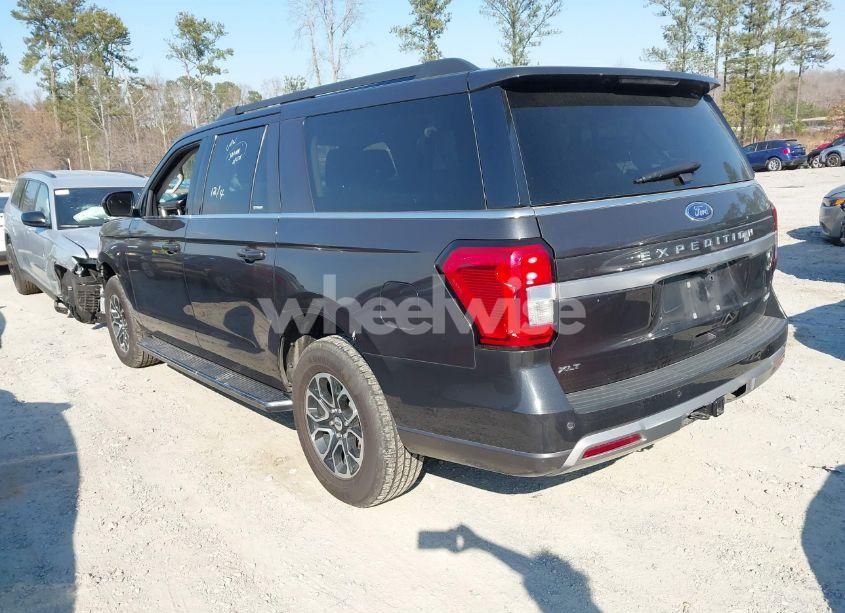 Photo 3 of 2023 Ford Expedition XLT MAX (VIN 1FMJK1J81PEA16290)
