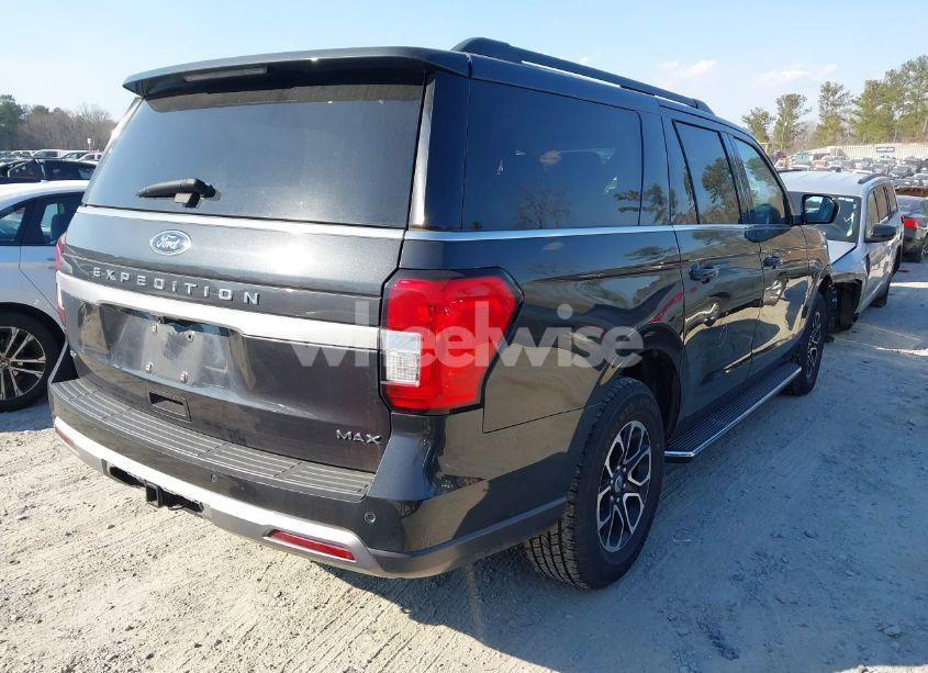 Photo 4 of 2023 Ford Expedition XLT MAX (VIN 1FMJK1J81PEA16290)