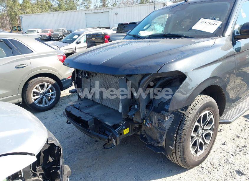 Photo 6 of 2023 Ford Expedition XLT MAX (VIN 1FMJK1J81PEA16290)