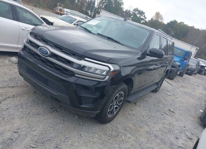 Photo 2 of 2023 Ford Expedition XLT MAX (VIN 1FMJK1J81PEA16631)